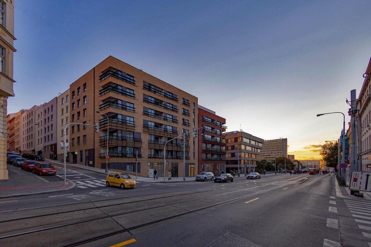 Apartament Modern Stylish With Private Garage Praga